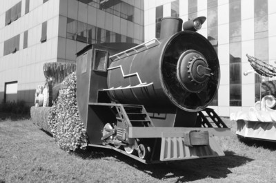 20輛花車亮相沈陽國際旅游節(jié) - 中國自貢燈會,燈會彩燈界的行業(yè)門戶網(wǎng)站,聚合彩燈企業(yè)提供最全的彩燈會燈展花車信息,搜羅展會活動信息和歷屆燈會集錦